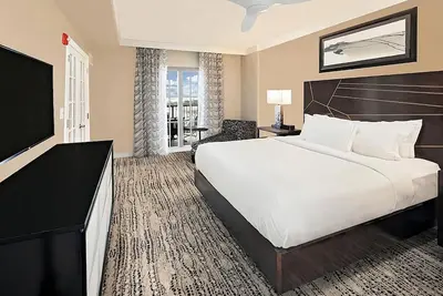 Image de Relaxing Retreat | 3br Penthouse w/ Balcony | Close to Disney Attractions