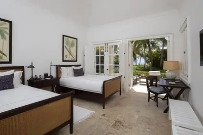 Image de Make Your Trip More Enjoyable! Ocean View 2br Suite, Outdoor Pool, Beachfront!