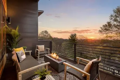 Image de Nomad - An Atomic Ridge Home