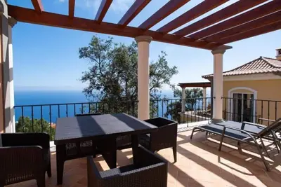 Image de Two-Bedroom Apartment with Sea View