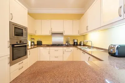 Image de Two-Bedroom Apartment with Sea View
