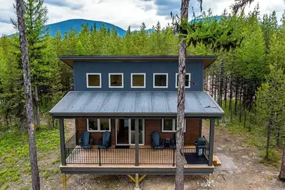 Image de One of a kind views of Glacier National Park! Canyon Cabin at Thunderbird Ridge.