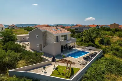 Magnifique maison à Bibinje avec WiFi