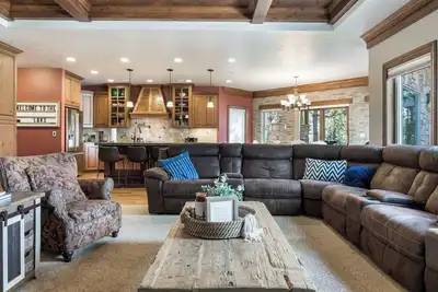 Image de Lakefront in Elite Silverhawk Estates on Island Park Reservoir near Yellowstone