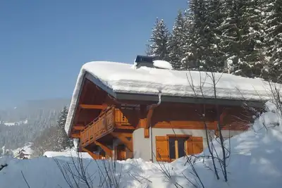 Image de Chalet le Cerf : dans le centre de Châtel