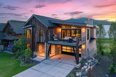 Image de Wildhorse Vista South | Private Gondola | Hot Tub | Close to Resort