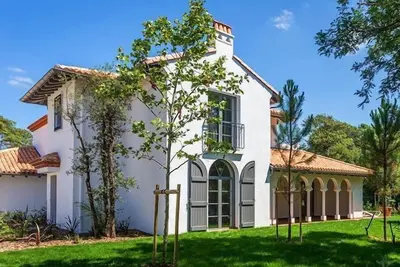 Image de Villa de luxe dans le quartier prisé de la Milady