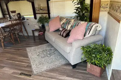 Image de 5th wheel on lot.