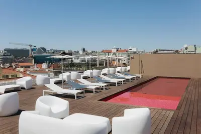 Image de Entertainment Destination l Rooftop Scenery & Pool, Centrally Located