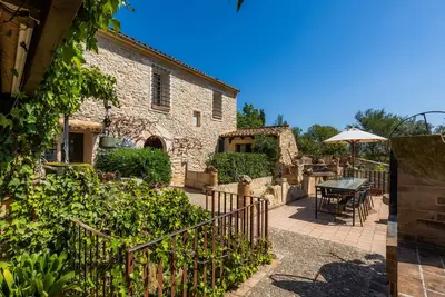 Image de Appartement \"Es Forn\" avec vue sur les montagnes, piscine partagée et Wi-Fi