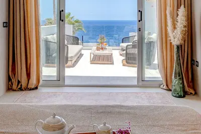 Image de 3 bedrooms villa in Callao Salvaje with breathtaking view