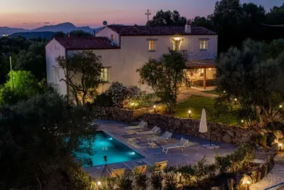 Villa à Porto San Paolo avec 4 chambres à coucher, 10 couchages