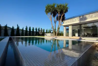 Image de Villa Flamingo - Private pool, sleeps 8+, 300m away from renowned Issos Beach