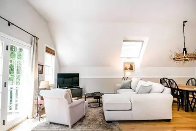 Image de Stowe-Away B-1 bedroom Luxury Apartment