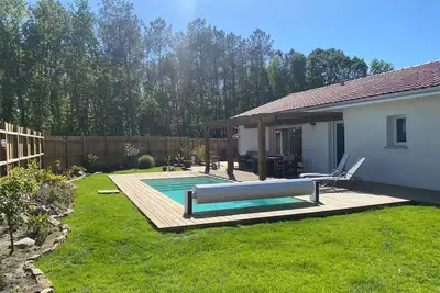 Image de Maison tout confort neuve avec piscine chauffée, terrasse et parking privé