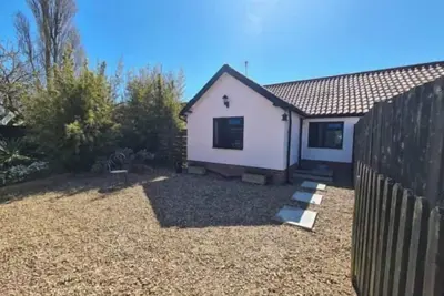 Middletree ideal modern cottage pet friendly