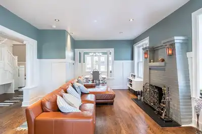 Image de Gorgeous Mansion 30 min from Nyc