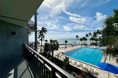 Image de Stunning Ocean View 2br/2ba Condo in Exclusive 1800 Atlantic Community