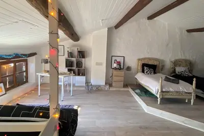Image de Maison dans village provençal au cœur des Alpes