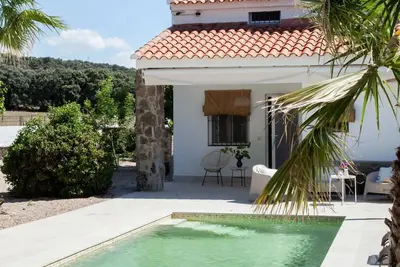 Image de Casa en el Campo con Piscina