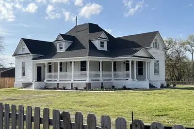 Image de Plenty of space for the entire family! Near Turner falls and Crossbar Ranch.