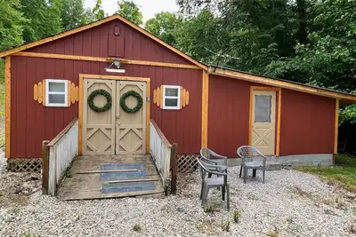 Image de Delightfully secluded 1 bed and a loft for extra space. Tv and Dvd player.