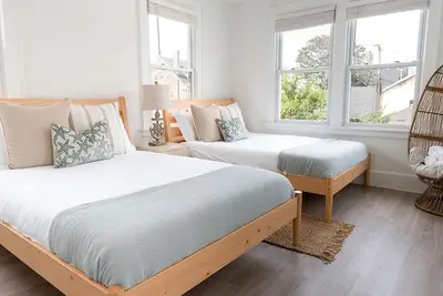 Image de Surfside Oasis | Walk to beach