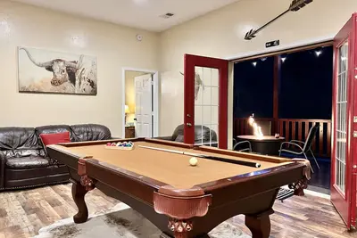Sleeps 10, 5bd, 4bt, Hot Tub, Pool Table, Near Winter Park & Ski