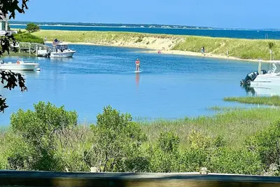 Image de Cape Cod Beach Cottage  2-Bedroom Small Cape Cod Cottage with amazing views!