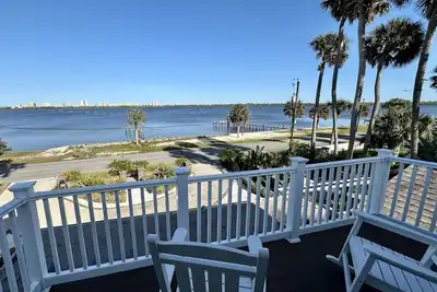 Image de Otium Villa - Waterfront, intercoastal villa with a Spa-like feel.