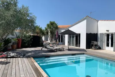 Image de La Passerelle Grande Maison avec Piscine chauffée