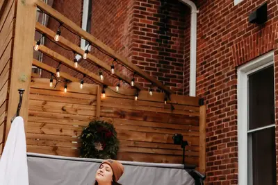 Image de Lakeview Luxury Farmhouse Retreat + Hot Tub