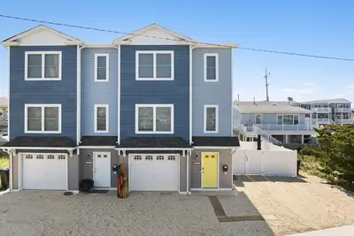 Image de Newly Built Luxury Townhouse in Ortley Beach!
