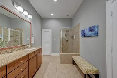 Image de Eado Indulgence w/ rooftop deck close to stadiums