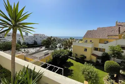 Image de Lovely! Close to marina, beaches and town