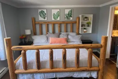 Image de Relaxing Mtn Getaway-View+Deck+Kayaks+Hike+Gas Fireplace+King Suite LogBed+Ski
