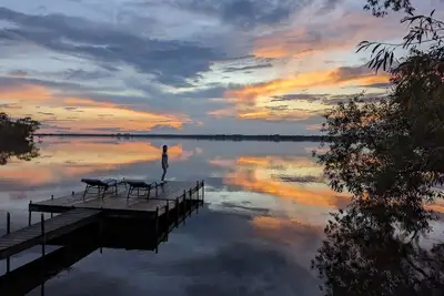Image de Large Waterfront Home w/ 5 Ensuite Bathrooms