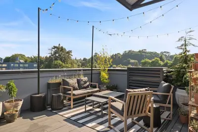 Image de Casa Vista: Modern Townhouse in Columbia City