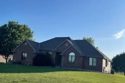 Image de Tranquil Estate on 10 Acres Moments away from Omaha - Your Perfect Getaway