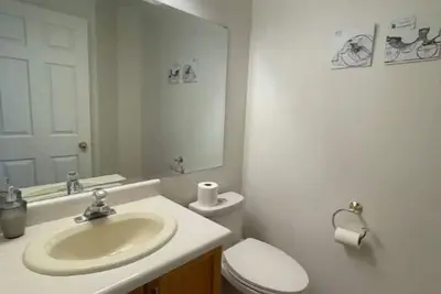 Image de Lake view home in West Kelowna