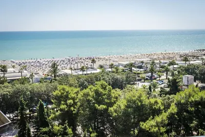 Image de Civitanova, noble apartment facing the sea - Between sky and sea
