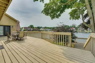 Image de Lakefront Shelby Twp Getaway w/ Swim Pond!