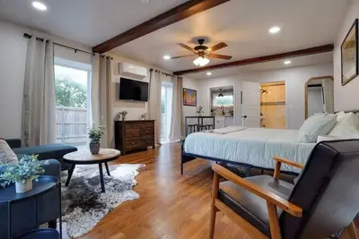Image de Cozy Home in Arlington Heights Close to Tcu and Dickeys Arena
