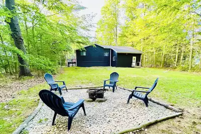 Image de Cozy 3 Br w\/Fireplace, Grill, Bikes, Game room Near Kalahari