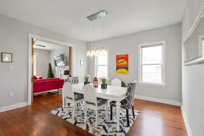 Image de Spacious, Vibrant Home 'n Central Richmond, Va!