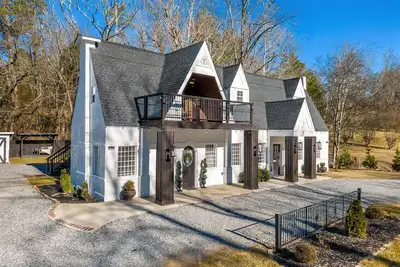 Image de Top Floor Enchanting Cottage | Historical Charm | Chattanooga-Nw Georgia | Lookout Mountain | Hiking