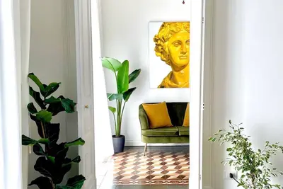 Image de La Vite suite. Old Town Cin: It087015c2379px72r Cir: 19087015c207590