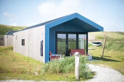 Image de Lodge confortable avec micro-onde combiné, mer à 500m