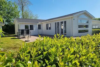 Image de Chalet près du golf dans un parc de vacances
