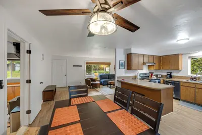Image de Baycolt McCall - Pet friendly - Near downtown and golf course - Game room - Fenced yard